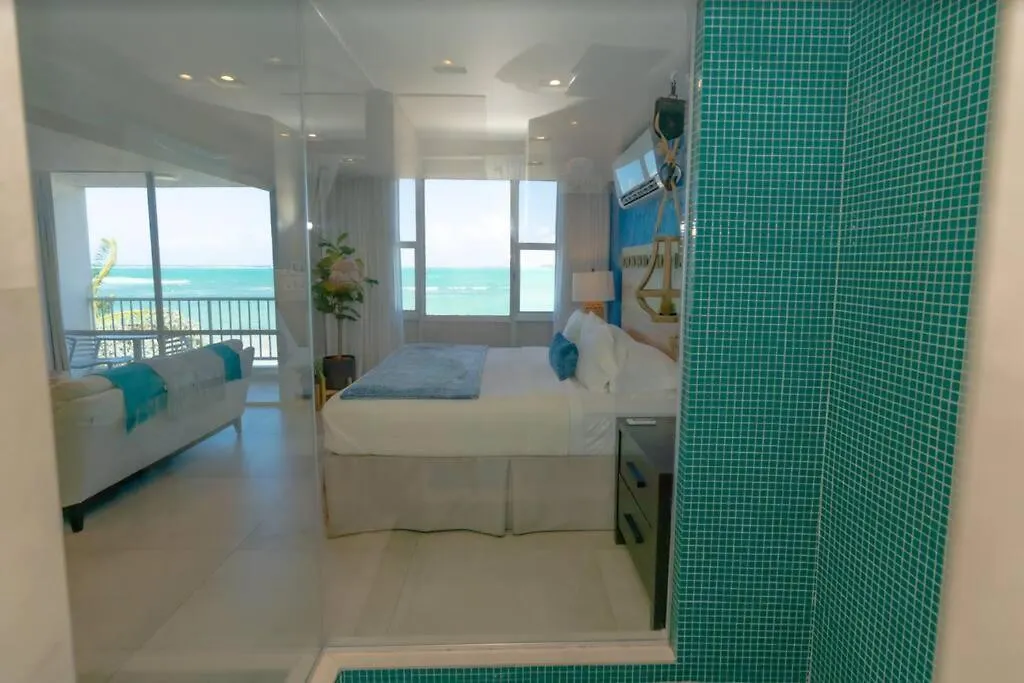 Modern Jewel Beachfront Isla Verde Σαν Χουάν